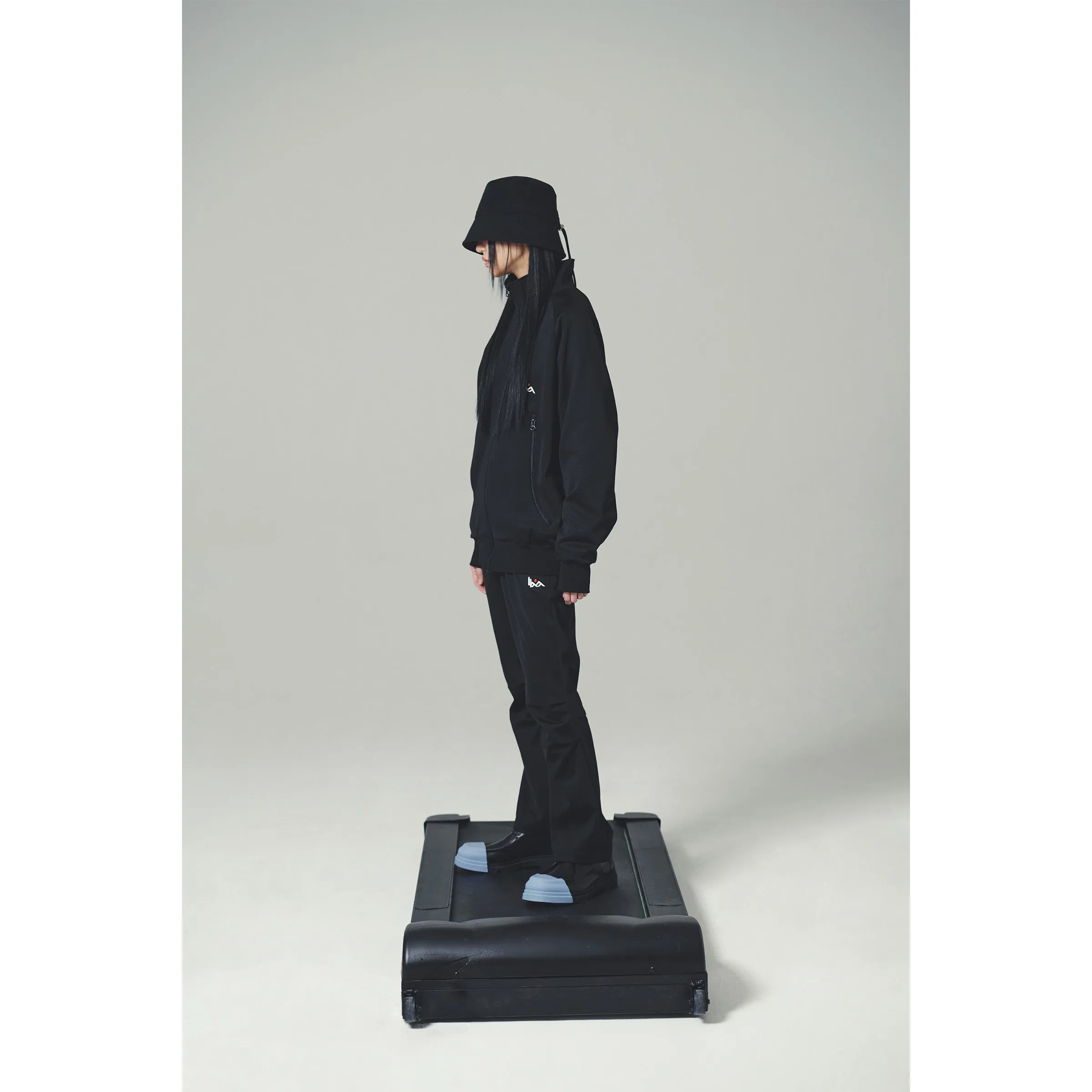 TRACK PANTS / BLACK